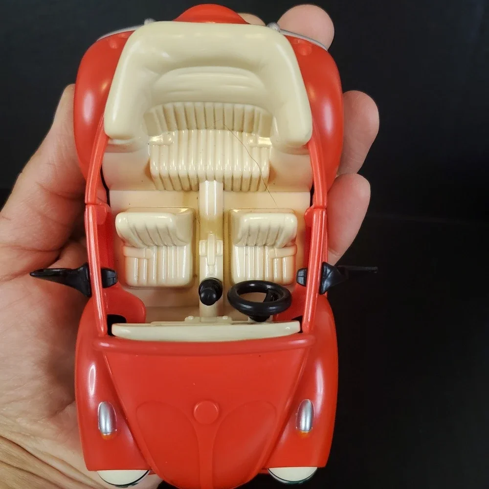 Chevron Cars Rudy Ragtop Convertible Bug Red Smiling VW‎ Volkswagen No. 15